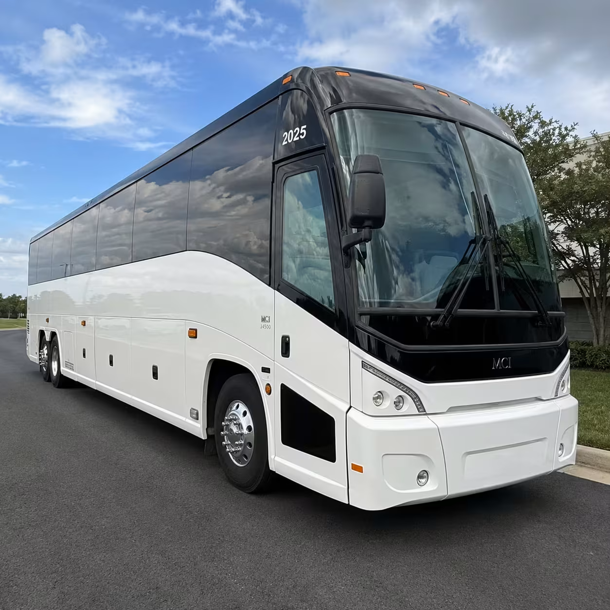 paterson employee shuttle buses for daily commutes