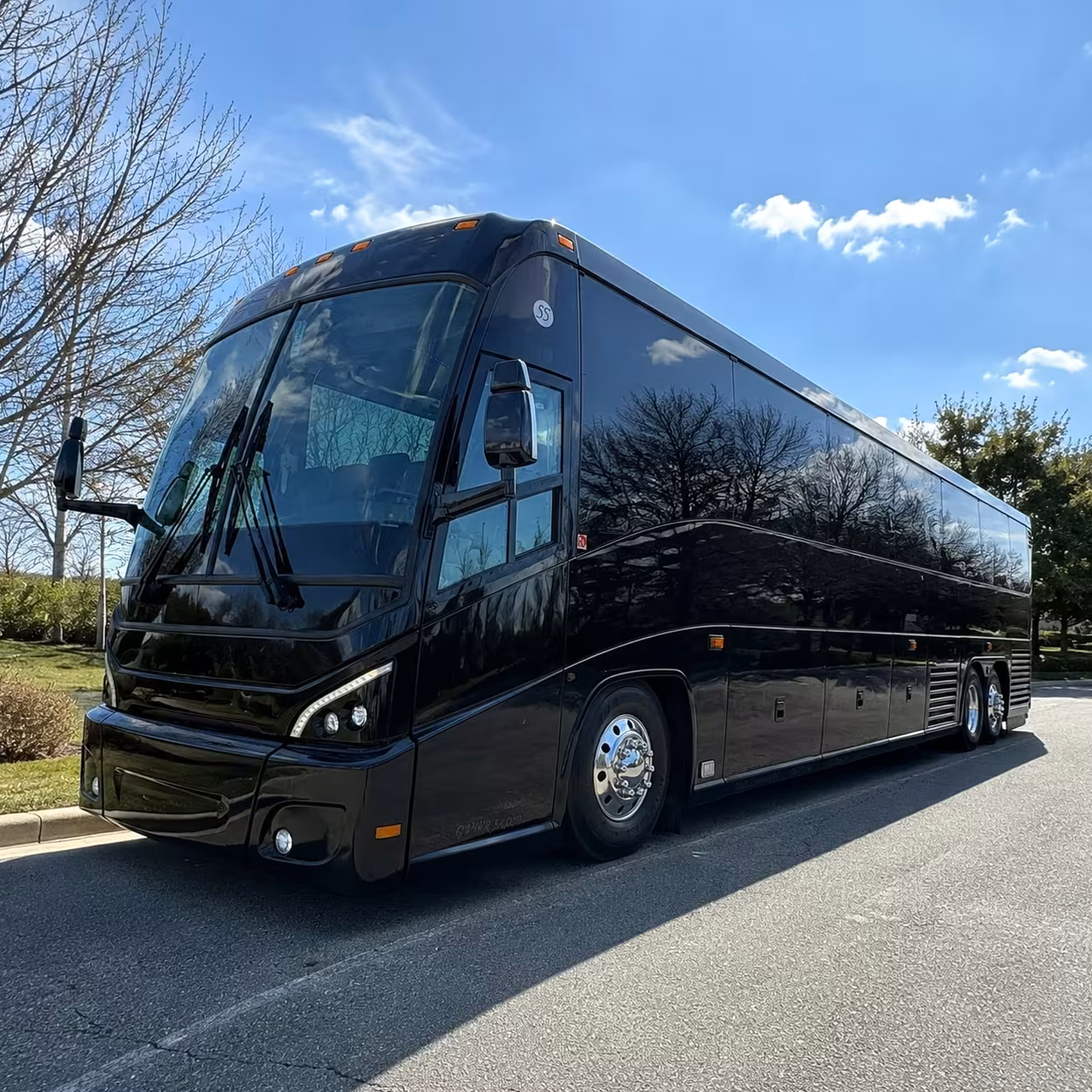 paterson shuttle buses for corporate events and daily commutes